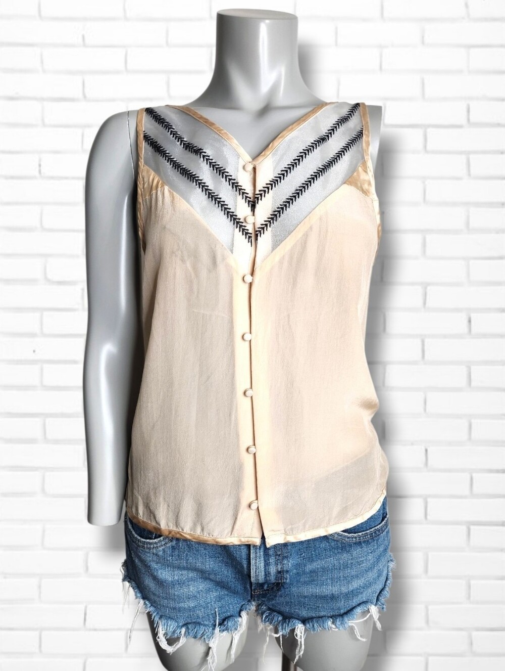 Fletcher By Lyell Embroidered Sleeveless Button Back Silk Blouse Size S
